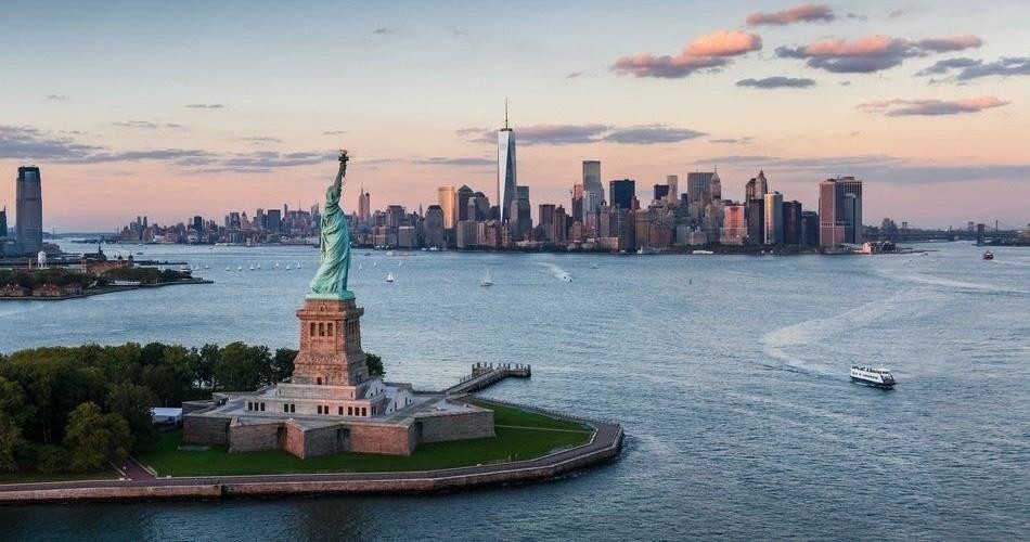 Helicopter Tour in New York, NEW-YORK with Rockon Recreation Rentals