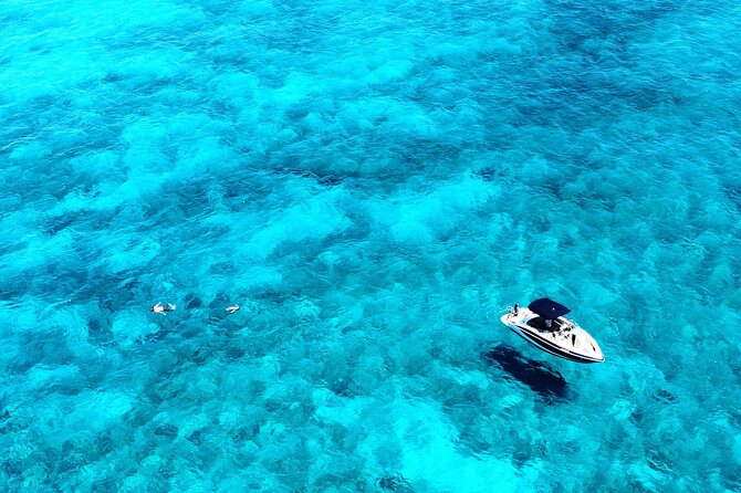 Boat Rental in Kailua-Kona, HAWAII with Rockon Recreation Rentals