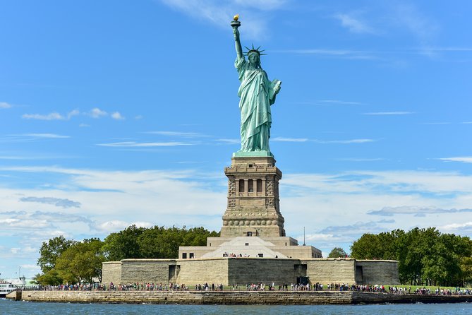 Boat Rental in New York, NEW-YORK with Rockon Recreation Rentals