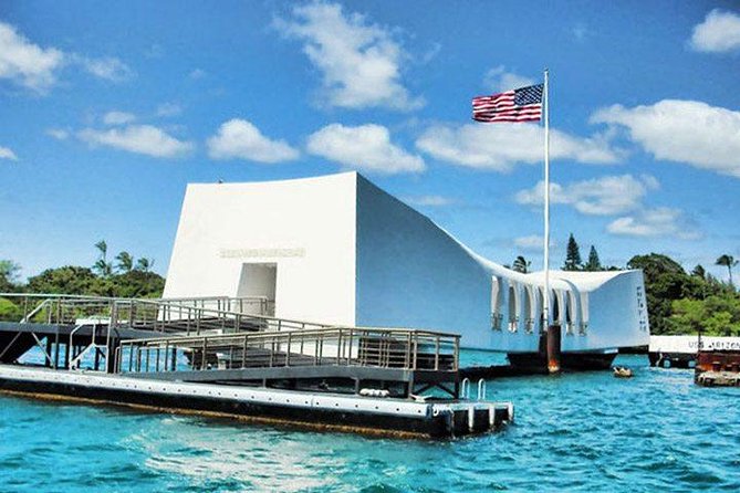 Tour in Honolulu, HAWAII with Rockon Recreation Rentals