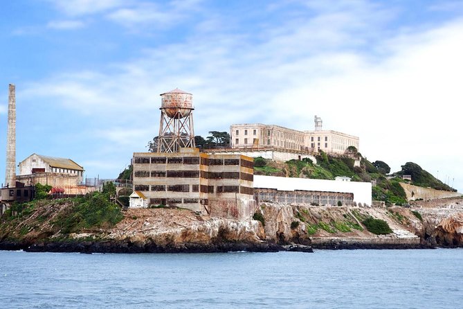 Boat Rental in San Francisco, CALIFORNIA with Rockon Recreation Rentals